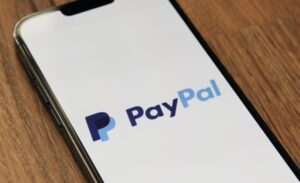 PayPal lanzó su primera stablecoin, crece su apuesta en el mercado cripto 