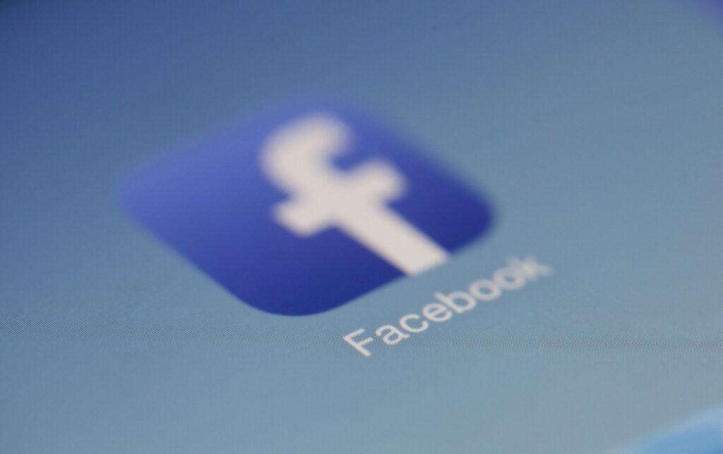 El organismo regulador tailandés demandará a Meta por los anuncios fraudulentos en Facebook