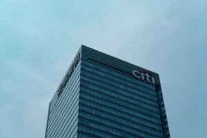 Citigroup prevé un recorte de 20,000 empleos hasta 2026