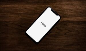 Apple apostará por completo al OLED para las pantallas del iPhone a partir de 2025