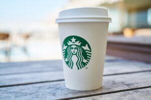 Starbucks México regala vasos reusables para celebrar el Día de la Tierra