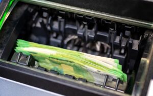 Asociación de Bancos de México lanza Plan Billete tras el huracán Otis