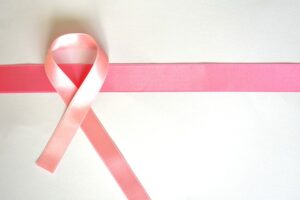 GNP aporta 1,900 mdp para atender 9,200 casos de cáncer de mama