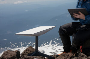 Starlink gana licitación de CFE para proveer internet satelital