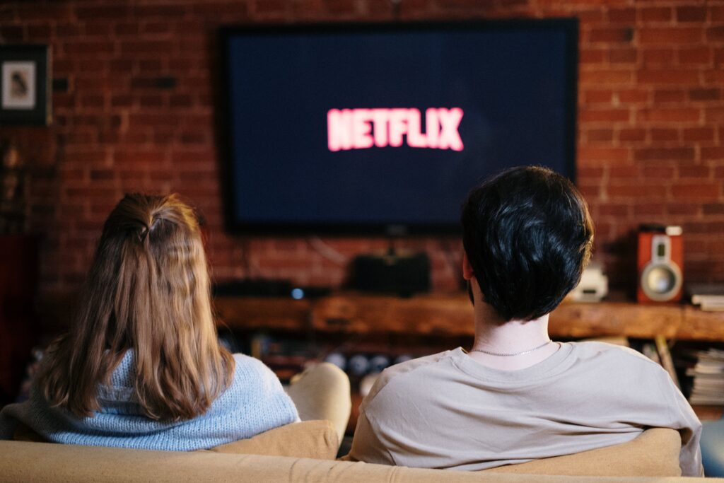 Netflix sabe que amamos los planes de streaming con publicidad