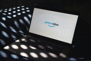 Cofece prohíbe a Amazon y Mercado Libre ofrecer servicios de streaming en sus membresías