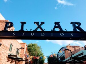 Pixar recorta 14% de su fuerza laboral ante la nueva estrategia de contenidos de Disney