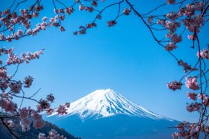 Japón impone nuevas tasas a los escaladores del monte Fuji para limitar el número de turistas