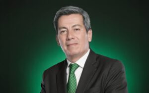 Banco Azteca; promover la libertad financiera