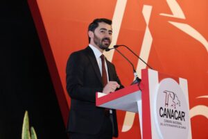 Autotransporte de carga cierra 2025 sin crecimiento y enciende alertas