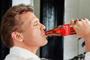 Coca-Cola celebra 100 años en México con campaña protagonizada por Luis Miguel