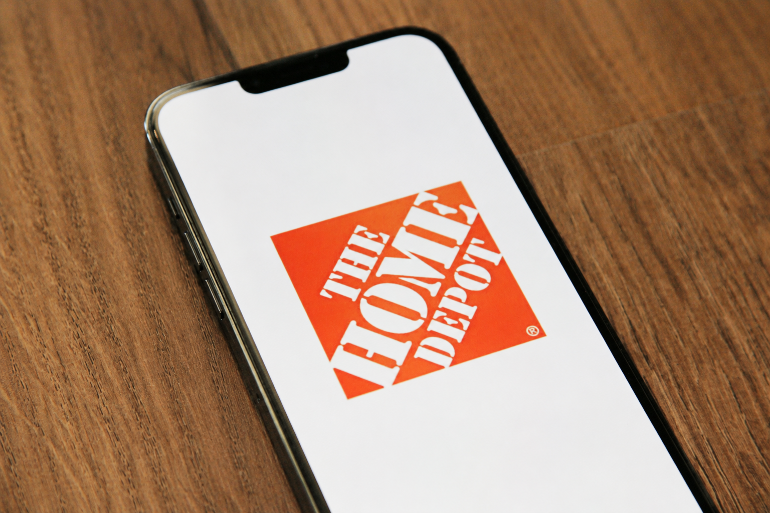 Home Depot supera expectativas y apuesta por reparaciones ante freno en grandes remodelaciones