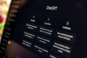 OpenAI presenta una versión de ChatGPT para adolescentes con controles parentales