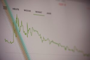 El aumento de las tasas de interés de largo plazo en Estados Unidos y otras economías desarrolladas eleva la atención de los inversionistas ante el riesgo de nuevos choques inflacionarios.