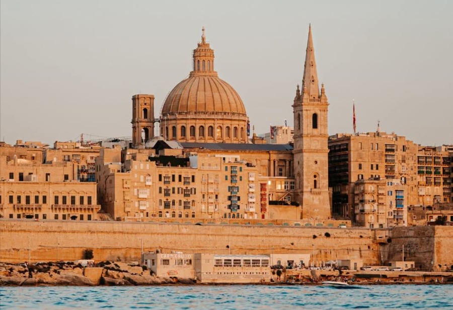 Malta quiere generar más valor por cada visita. La apuesta incluye turismo cultural, bienestar, deporte y reuniones de negocios para diversificar la demanda y fortalecer la economía local.